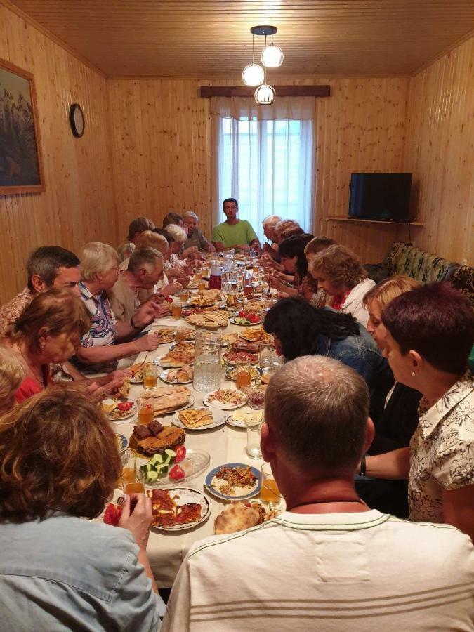 Vodo'S Guesthouse Chvabiani Екстер'єр фото